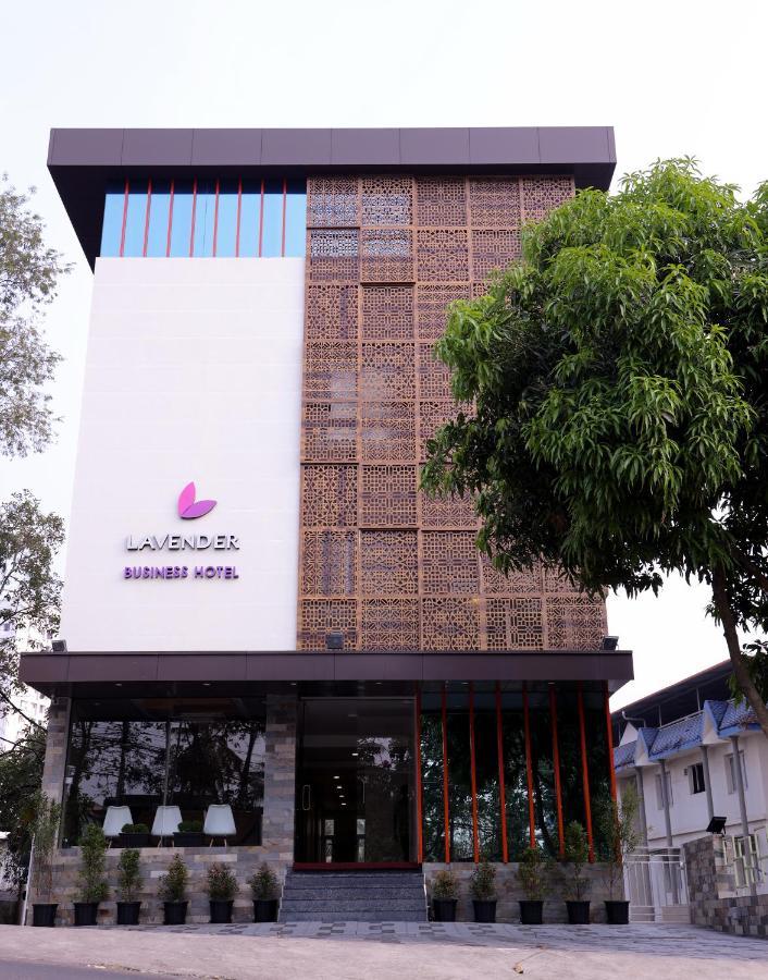 ホテル Lavender Infopark Kochi エクステリア 写真
